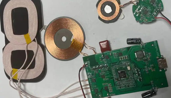【無(wú)線充電器PCB板披覆膠】高性能保護(hù)涂層，保障設(shè)備耐用與穩(wěn)定性